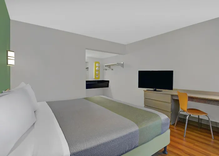 Downtown Florida Motel *